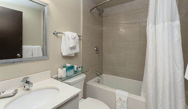 Room Photo #3